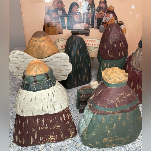 Vintage Christmas Traditions Wood Carved  Nativity Set 8 Piece Set Original Box - Picture 8 of 11
